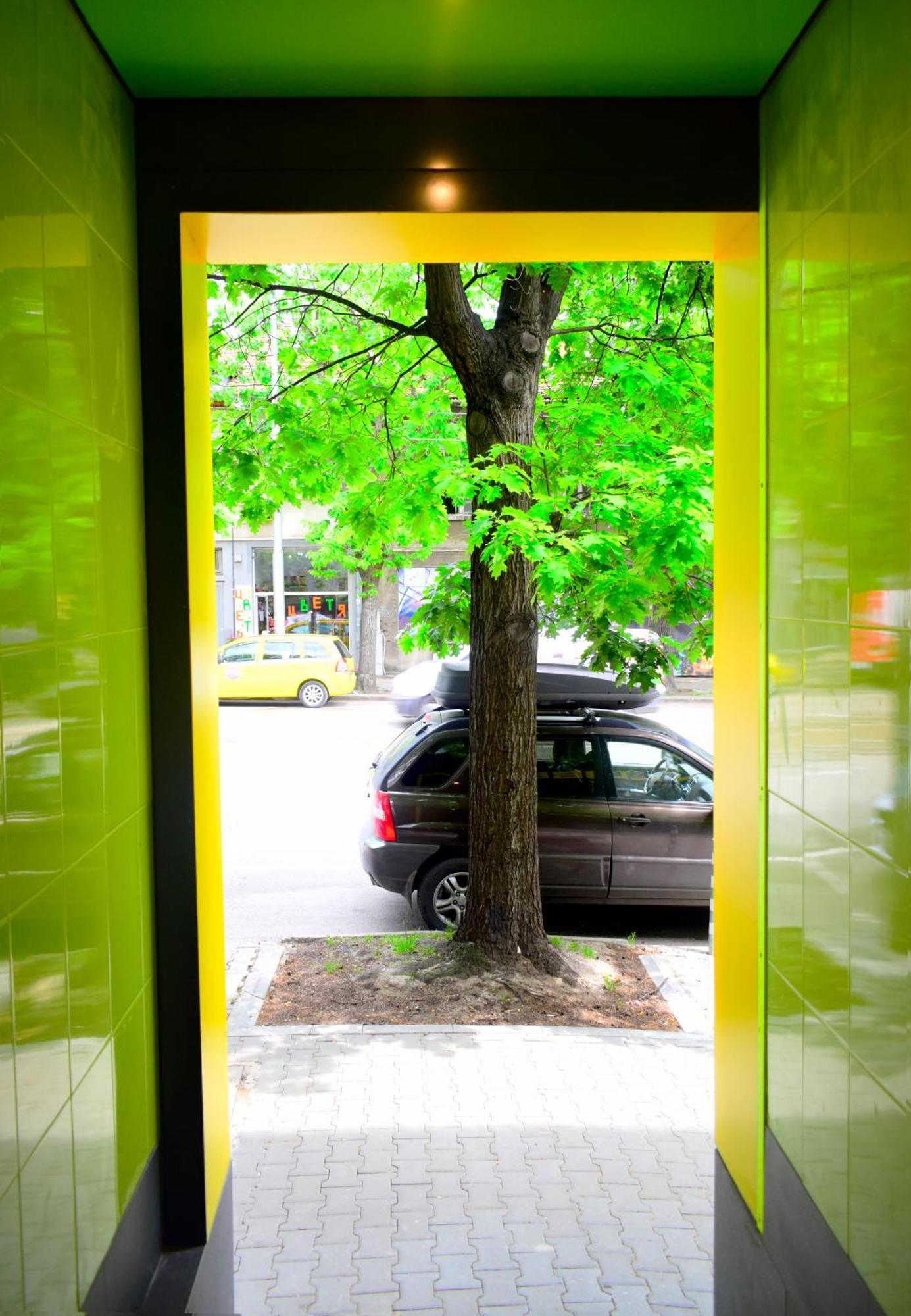 Green Cube Capsule Hostel Sofia Bagian luar foto