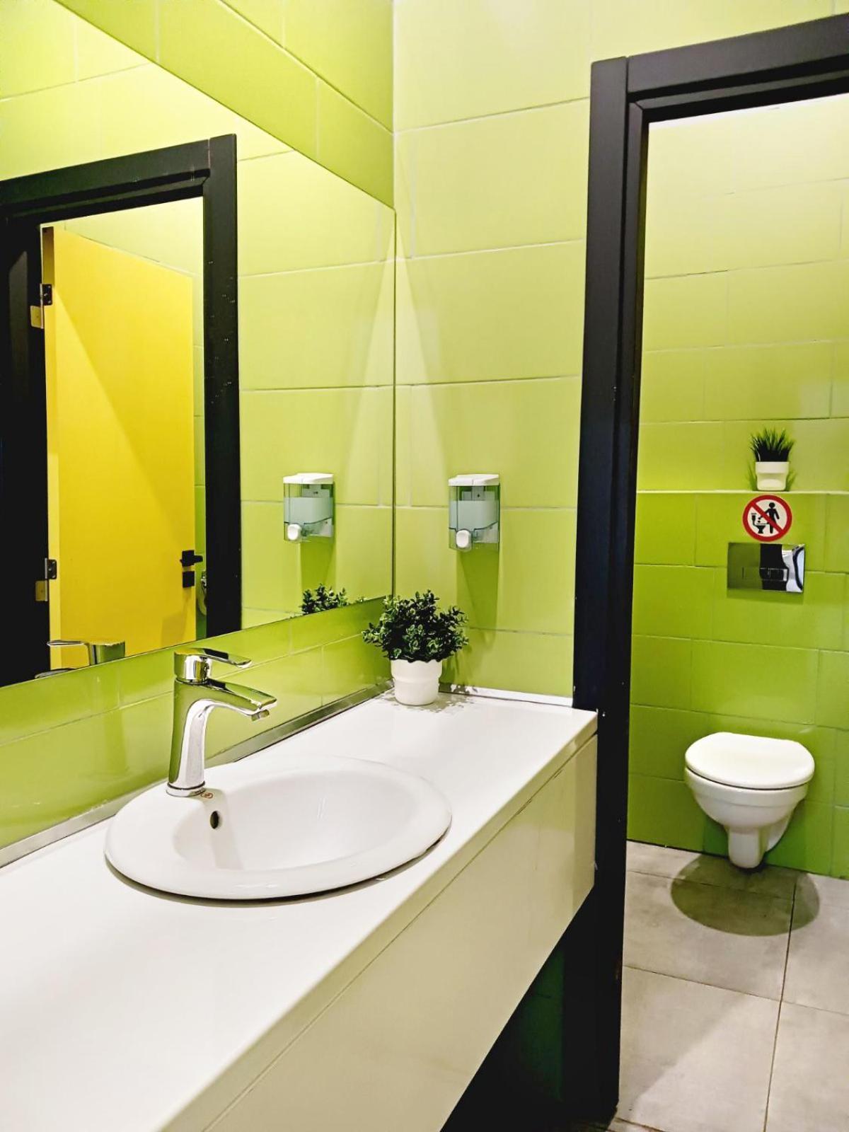 Green Cube Capsule Hostel Sofia Bagian luar foto